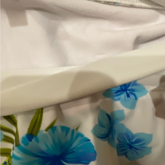 La Vie En Rose Swim Suit Tankini Size Medium Top & XL Bottoms **Read Descrip** - Picture 6 of 9